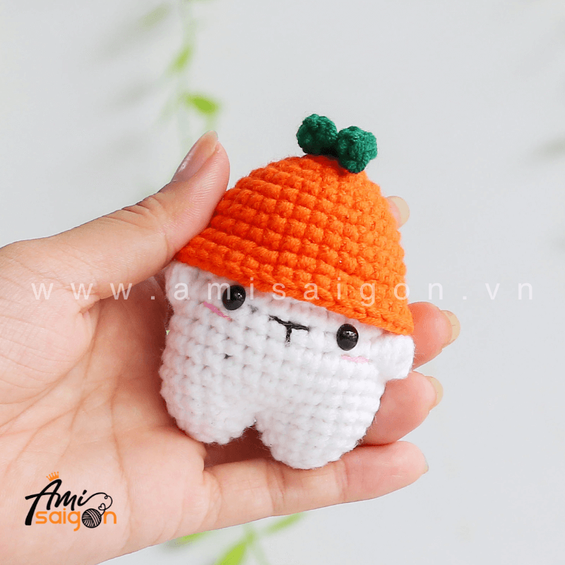 No-Sew Amigurumi Bear with Orange hat - Free Crochet pattern by AmiSaigon