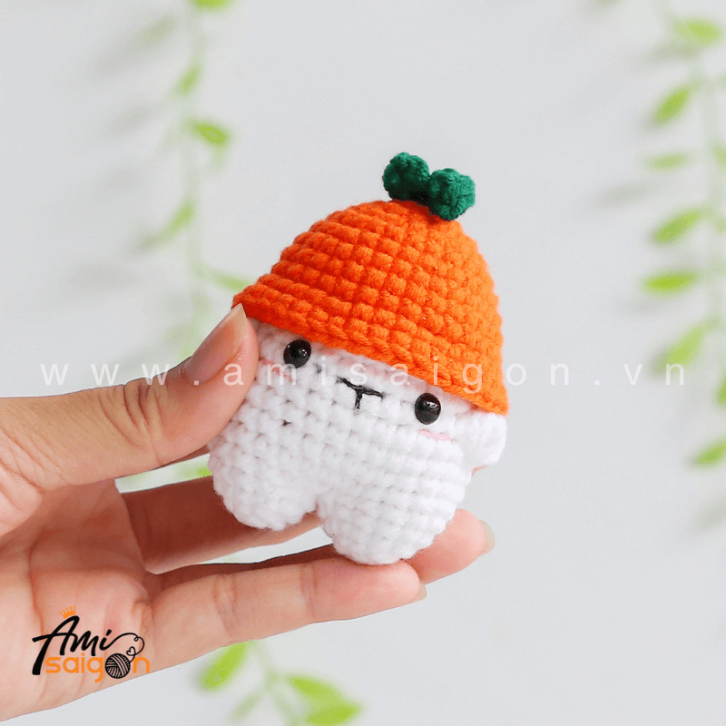 No-Sew Amigurumi Bear with Orange hat - Free Crochet pattern by AmiSaigon