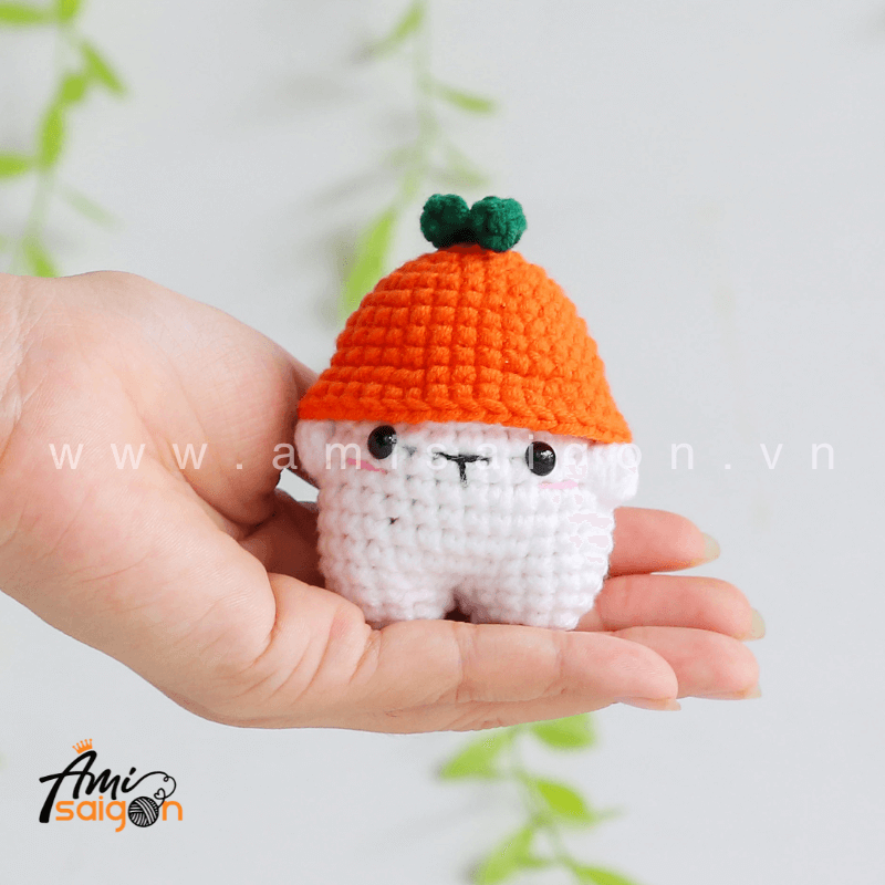 No-Sew Amigurumi Bear with Orange hat - Free Crochet pattern by AmiSaigon