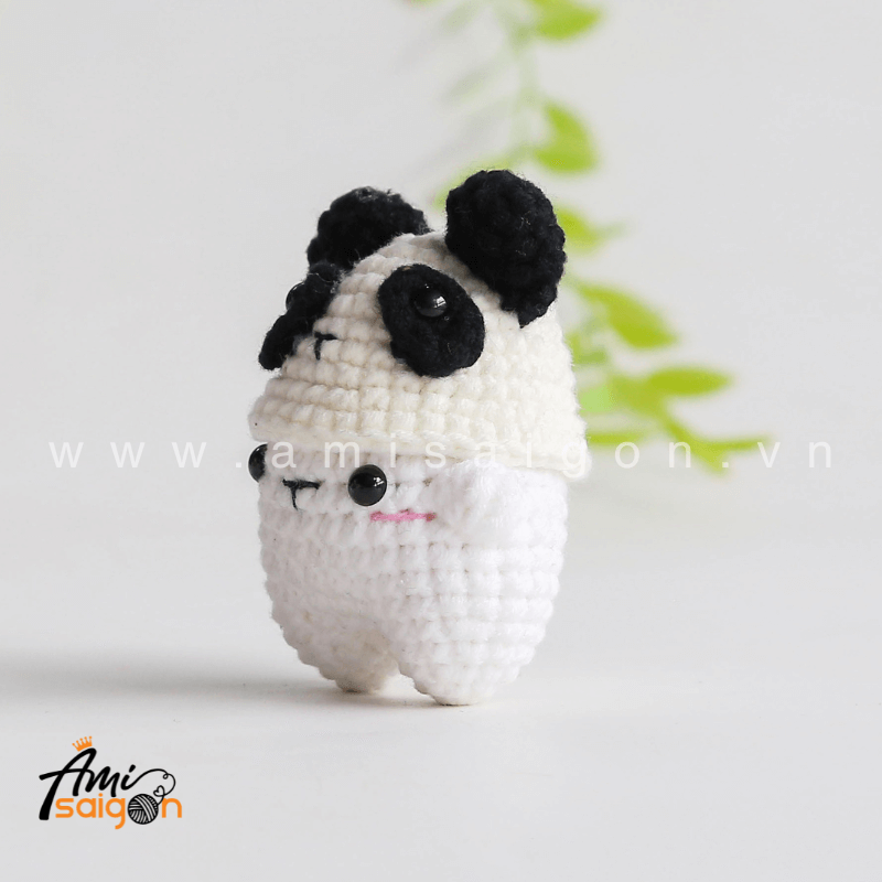No-Sew Amigurumi Bear with Panda hat - Free Crochet pattern by AmiSaigon
