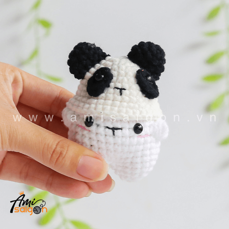No-Sew Amigurumi Bear with Panda hat - Free Crochet pattern by AmiSaigon