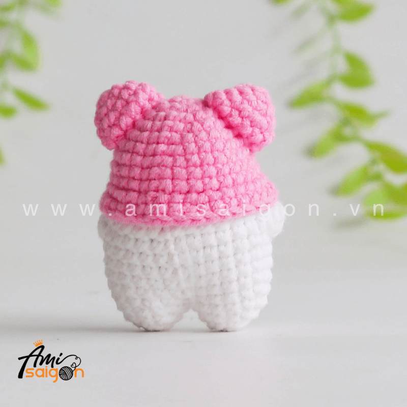 No-Sew Amigurumi Bear with Pig hat - Free Crochet pattern by AmiSaigon