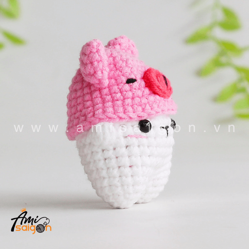 No-Sew Amigurumi Bear with Pig hat - Free Crochet pattern by AmiSaigon