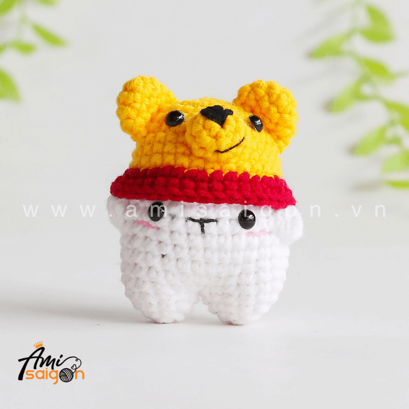 No-Sew Amigurumi Bear with Pooh hat - Free Crochet pattern by AmiSaigon
