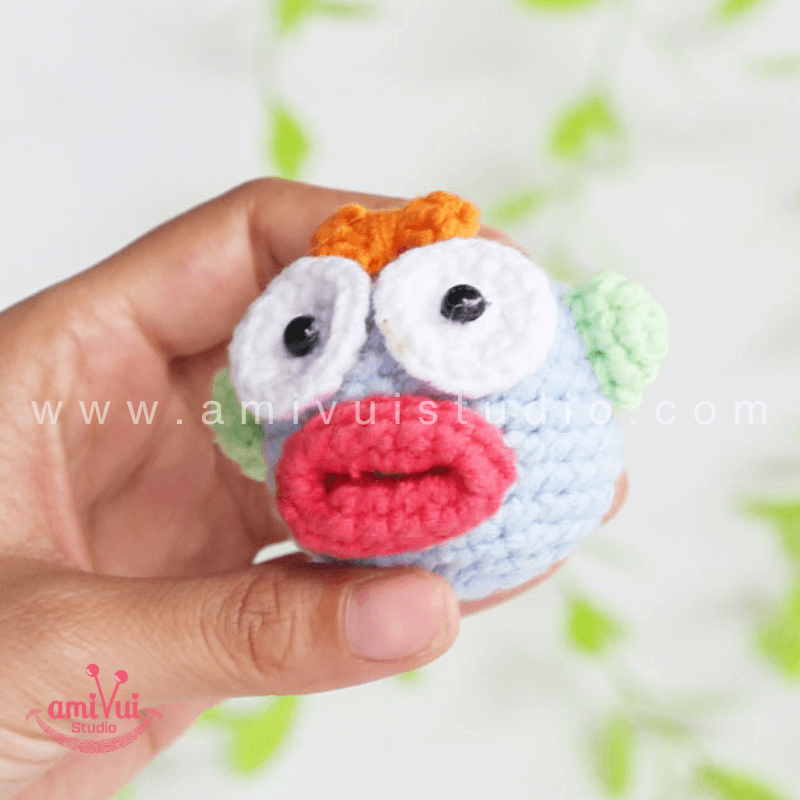 Crochet Hanyodon keychain - Free Amigurumi Pattern by AmivuiStudio