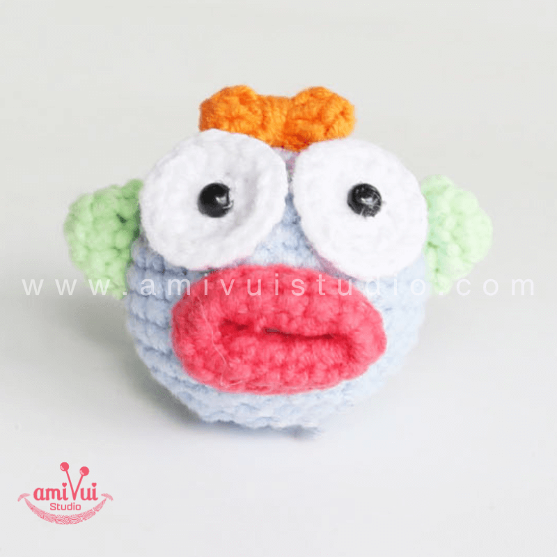 Crochet Hanyodon keychain - Free Amigurumi Pattern by AmivuiStudio