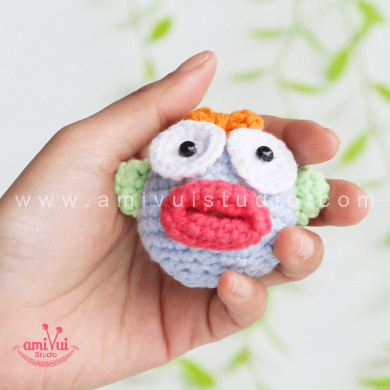 Crochet Hanyodon keychain - Free Amigurumi Pattern by AmivuiStudio