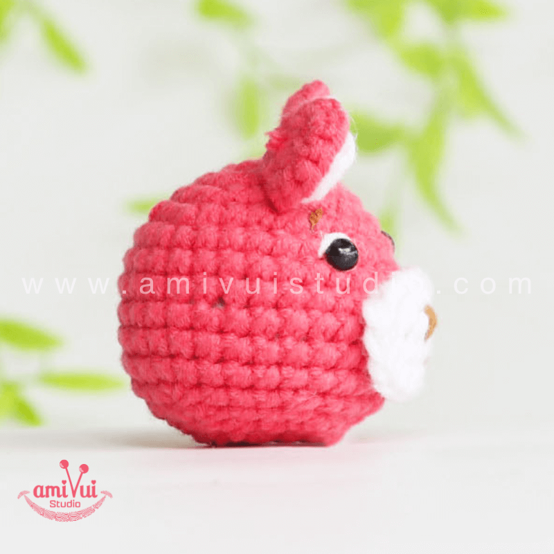 Crochet Lotso Bear keychain - Free Amigurumi Pattern by AmivuiStudio