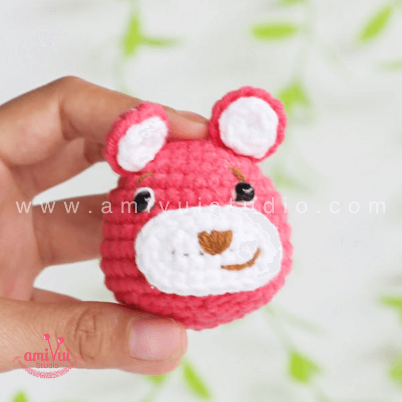 Crochet Lotso Bear keychain - Free Amigurumi Pattern by AmivuiStudio