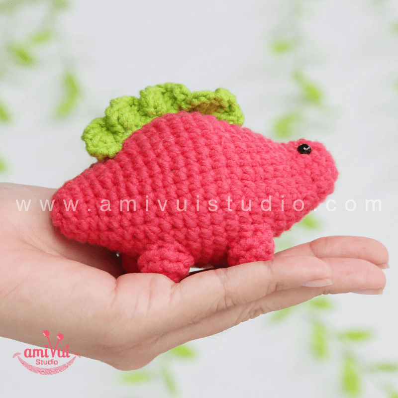 Crochet Little Dinosaur keychain - Free Amigurumi Pattern by AmivuiStudio