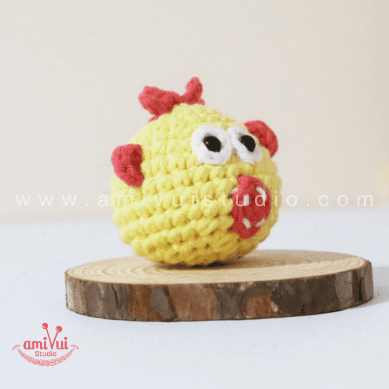 Monster keychain - Free Amigurumi Pattern by AmivuiStudio