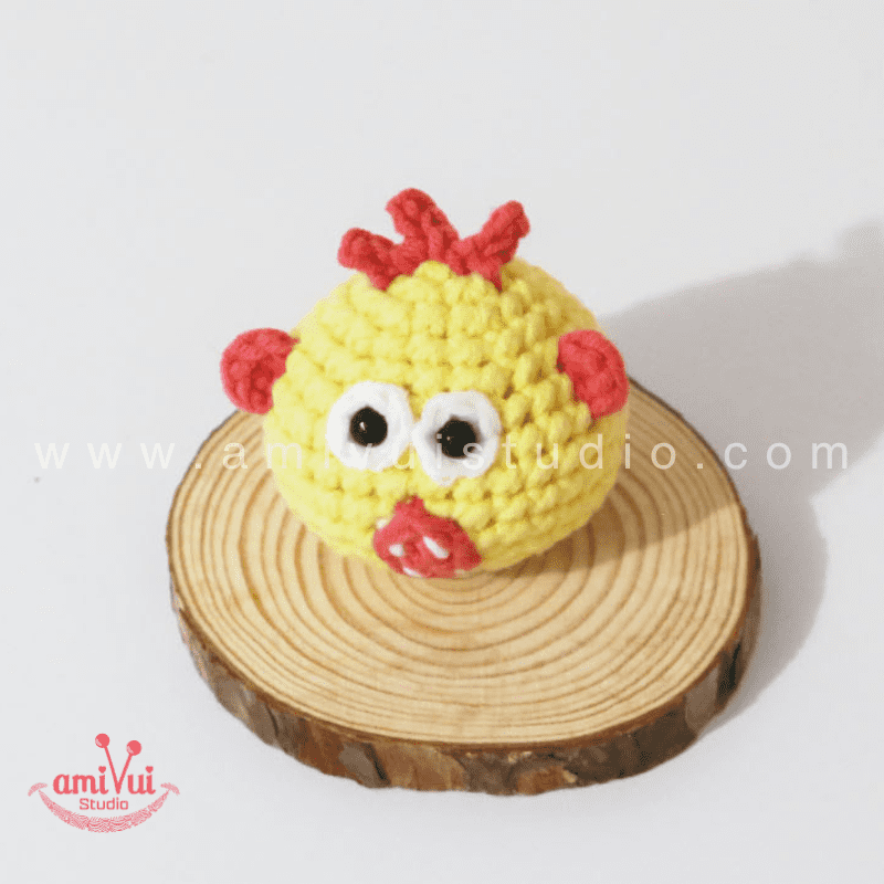 Monster keychain - Free Amigurumi Pattern by AmivuiStudio