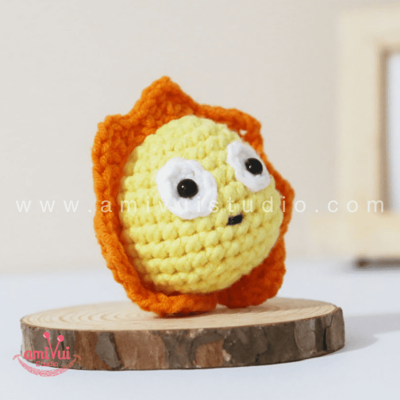 Sun keychain - Free Amigurumi Pattern by AmivuiStudio