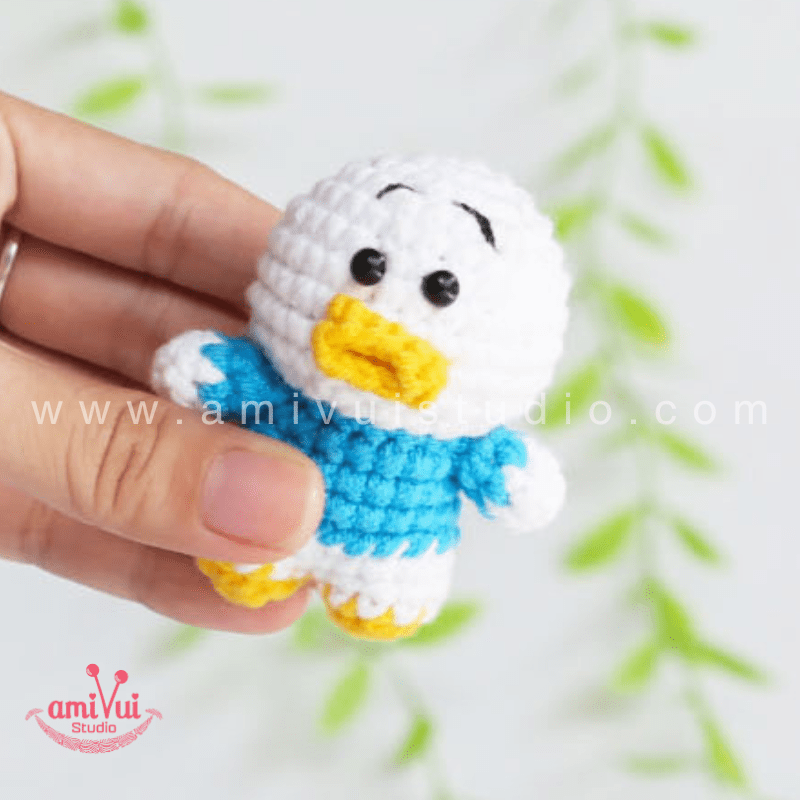 Pekkle Amigurumi - Free Crochet Pattern by AmivuiStudio