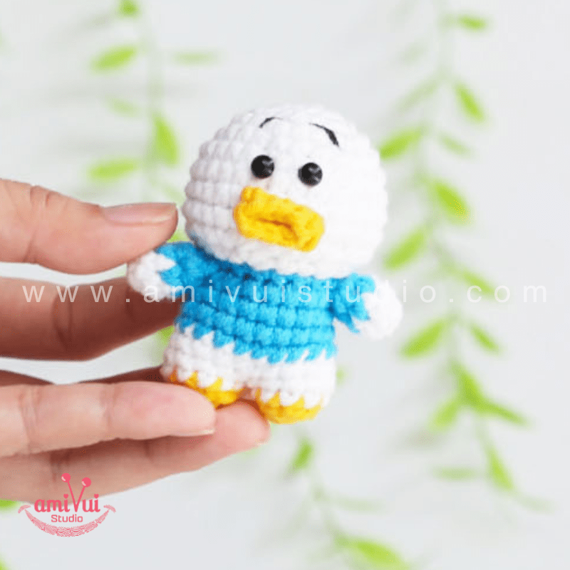 Pekkle Amigurumi - Free Crochet Pattern by AmivuiStudio