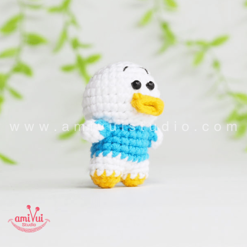 Pekkle Amigurumi - Free Crochet Pattern by AmivuiStudio