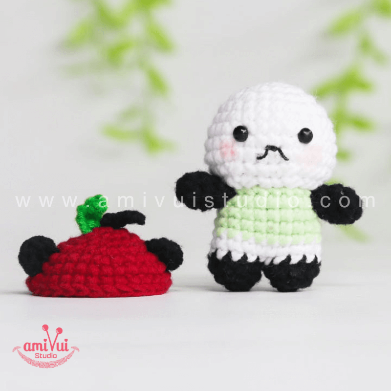 Little Pandapple Amigurumi - Free Crochet Pattern by AmivuiStudio