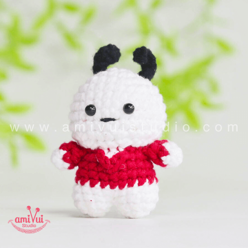 Tiny Pochacco - Free Amigurumi Pattern by AmivuiStudio