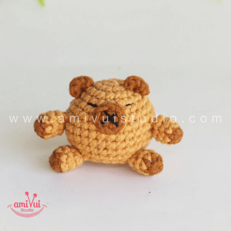 Amigurumi Chubby Capybara Keychain - Free Crochet pattern by AmivuiStudio