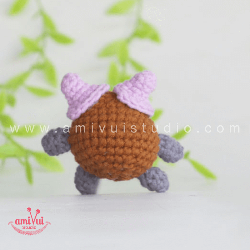 Amigurumi Little Monster Keychain - Free Crochet pattern by AmivuiStudio