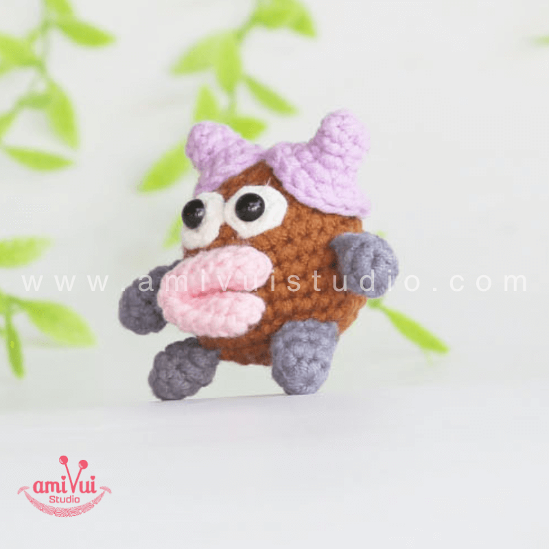 Amigurumi Little Monster Keychain - Free Crochet pattern by AmivuiStudio