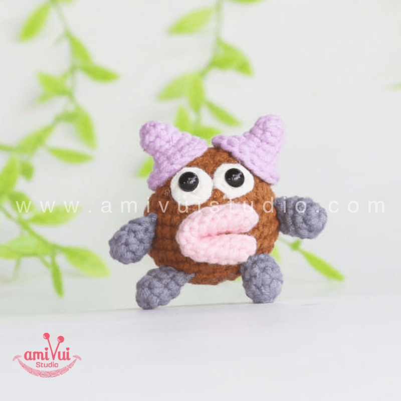 Amigurumi Little Monster Keychain - Free Crochet pattern by AmivuiStudio