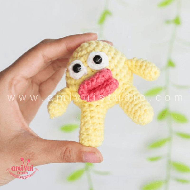 Amigurumi Little Monster Keychain - Free Crochet pattern by AmivuiStudio