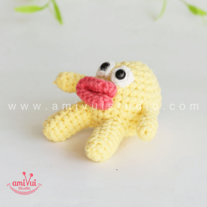 Amigurumi Little Monster Keychain - Free Crochet pattern by AmivuiStudio