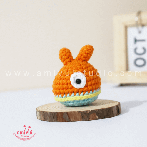 Easy Mini Monster Keychain Amigurumi – Free Crochet Pattern