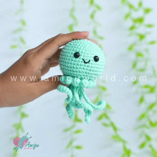 Jellyfish free amigurumi crochet pattern