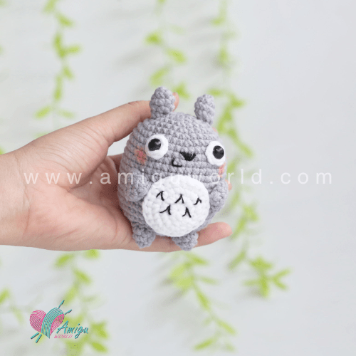 Crochet your own Totoro amigurumi – Free pattern for Ghibli Fans