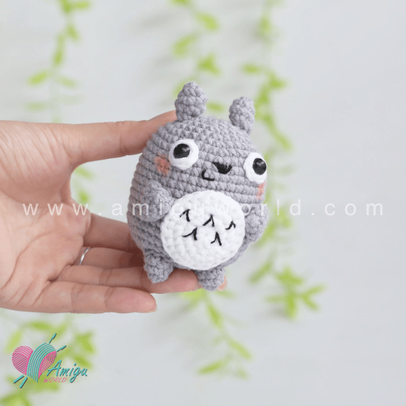 Amigurumi little Totoro Free Crochet Pattern by AmiguWorld