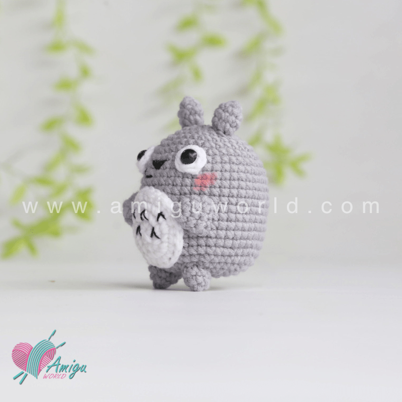 Amigurumi little Totoro Free Crochet Pattern by AmiguWorld