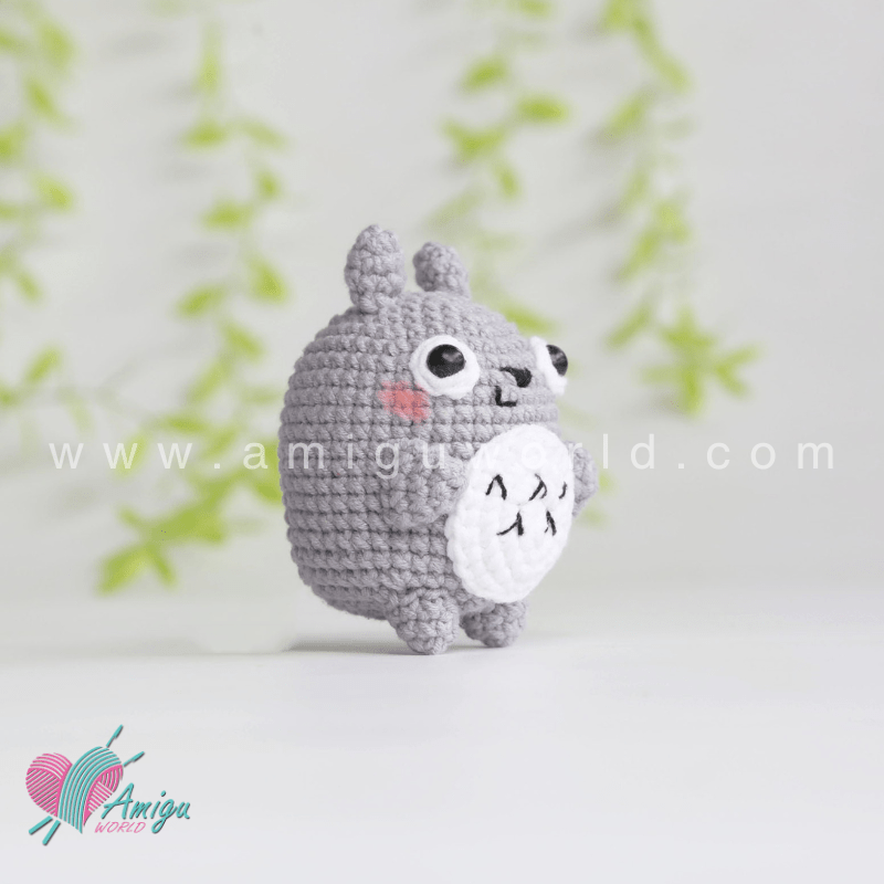 Amigurumi little Totoro Free Crochet Pattern by AmiguWorld