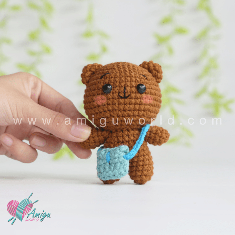 Amigurumi Little Bear goes to school Crochet pattern by AmiguWorld