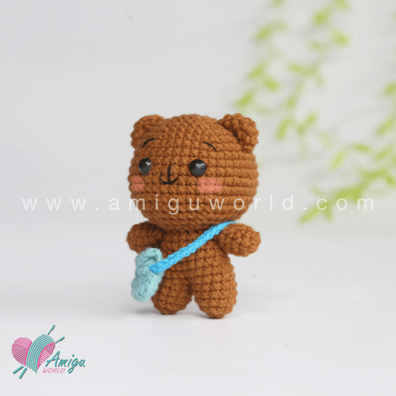 Amigurumi Little Bear goes to school Crochet pattern by AmiguWorld