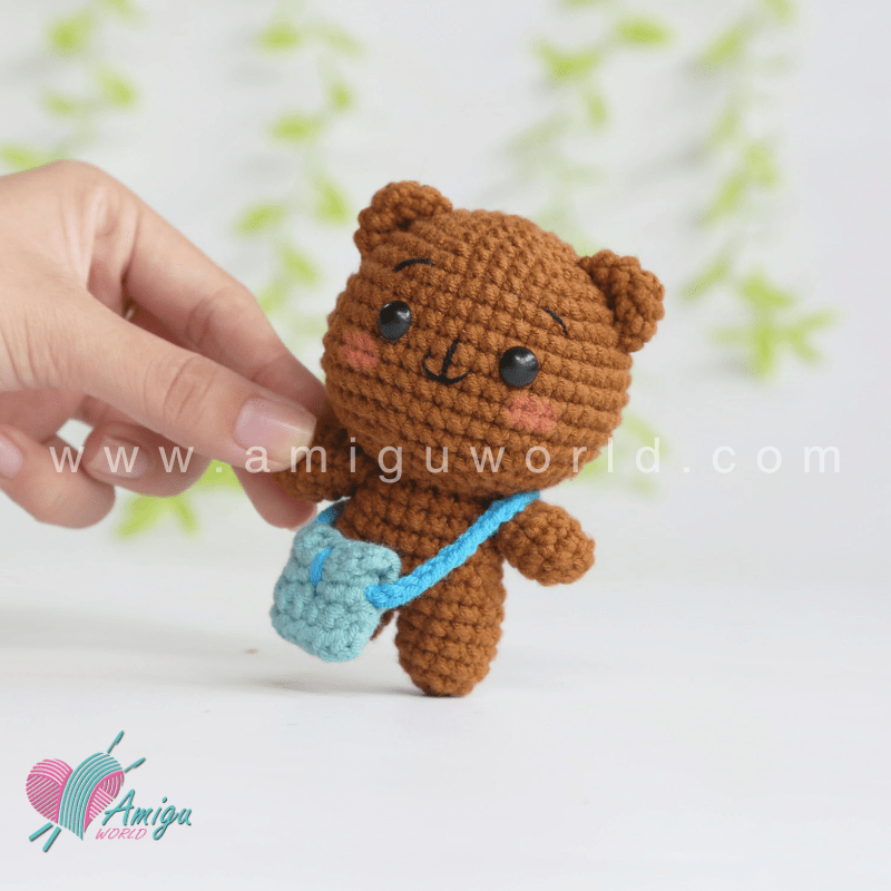 Amigurumi Little Bear goes to school Crochet pattern by AmiguWorld