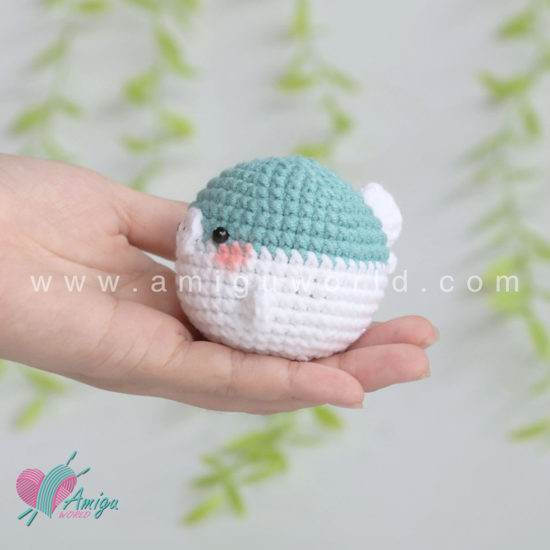 Amigurumi Fat Fish Crochet pattern by AmiguWorld