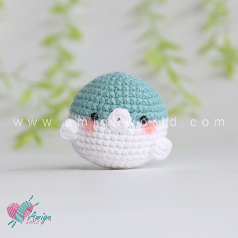 Amigurumi Fat Fish Crochet pattern by AmiguWorld