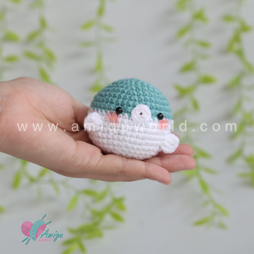 Chubby fish keychain free crochet amigurumi pattern