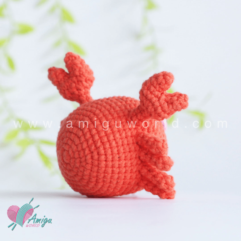 Amigurumi Mochi Crab Crochet pattern by AmiguWorld