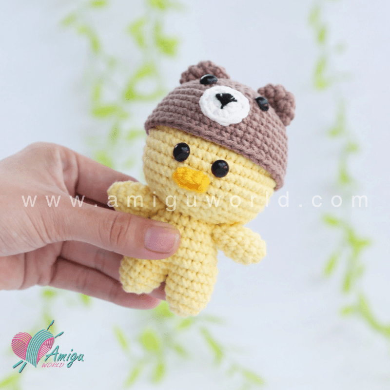 Amigurumi Duck Crochet pattern by AmiguWorld