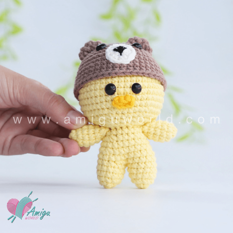 Amigurumi Duck Crochet pattern by AmiguWorld