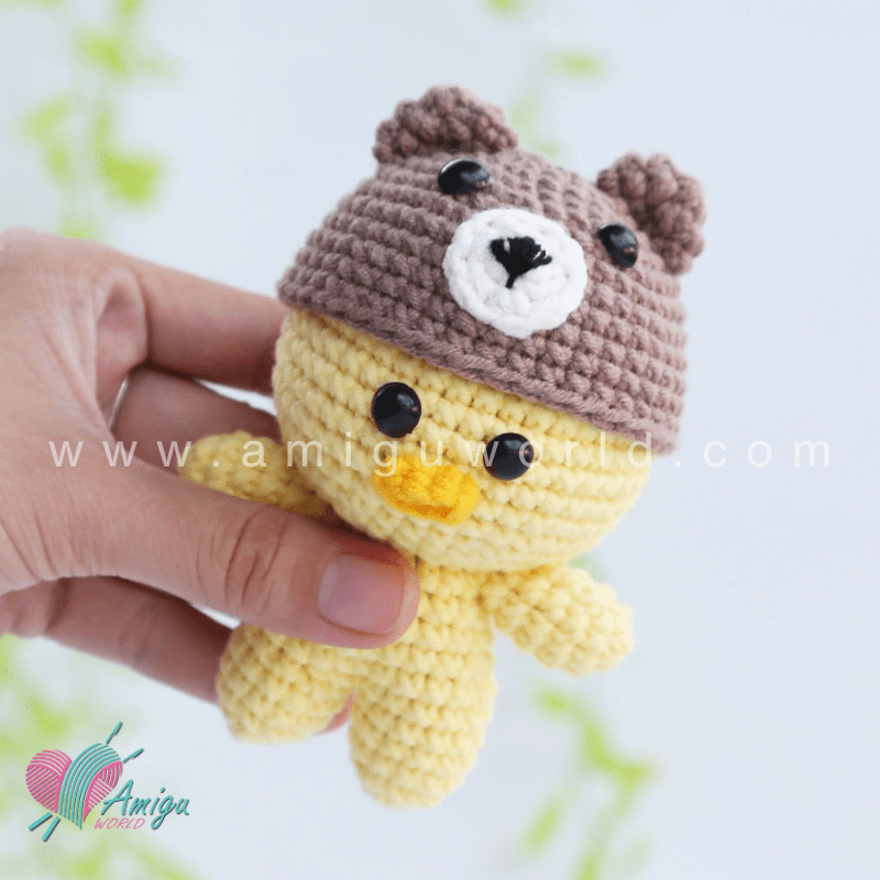 Amigurumi Duck Crochet pattern by AmiguWorld