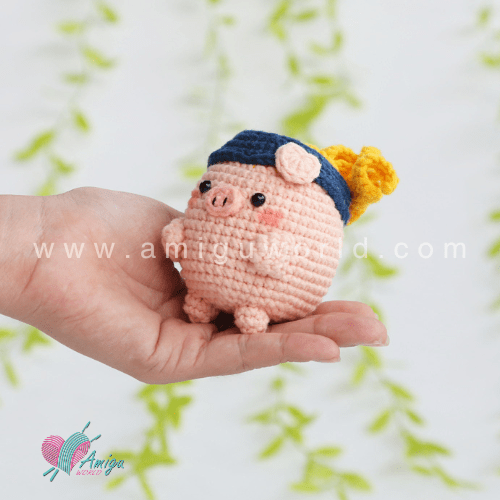 Crochet a Cute Amigurumi Boxer Pig – Free Pattern for Beginners