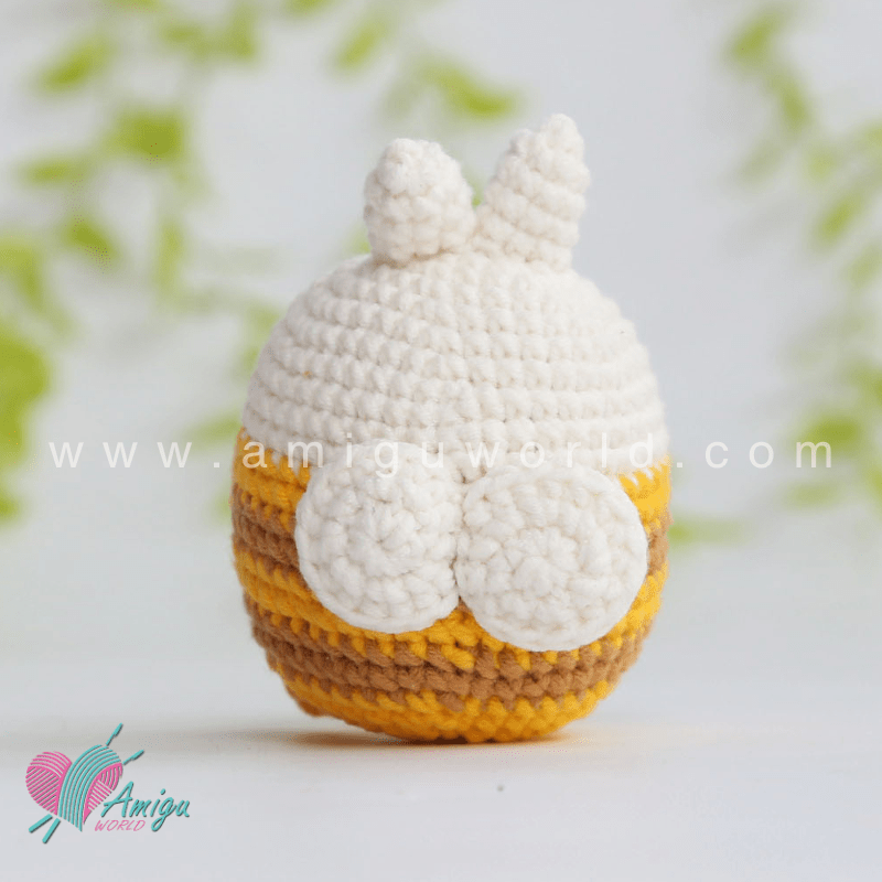Amigurumi Molang In Bee Outfit pattern by AmiguWorld