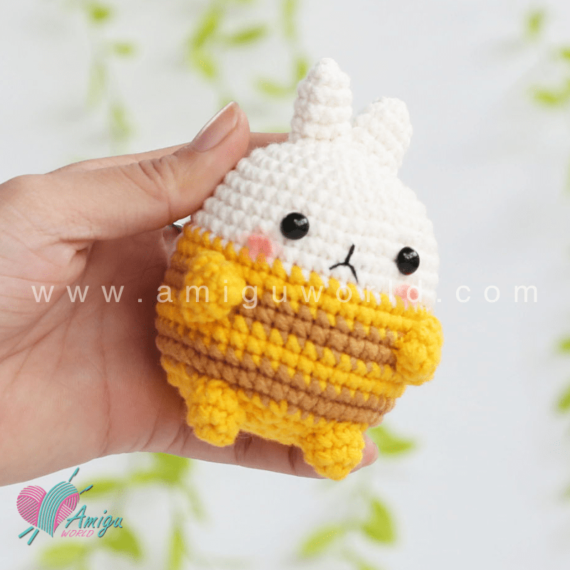 Amigurumi Molang In Bee Outfit pattern by AmiguWorld