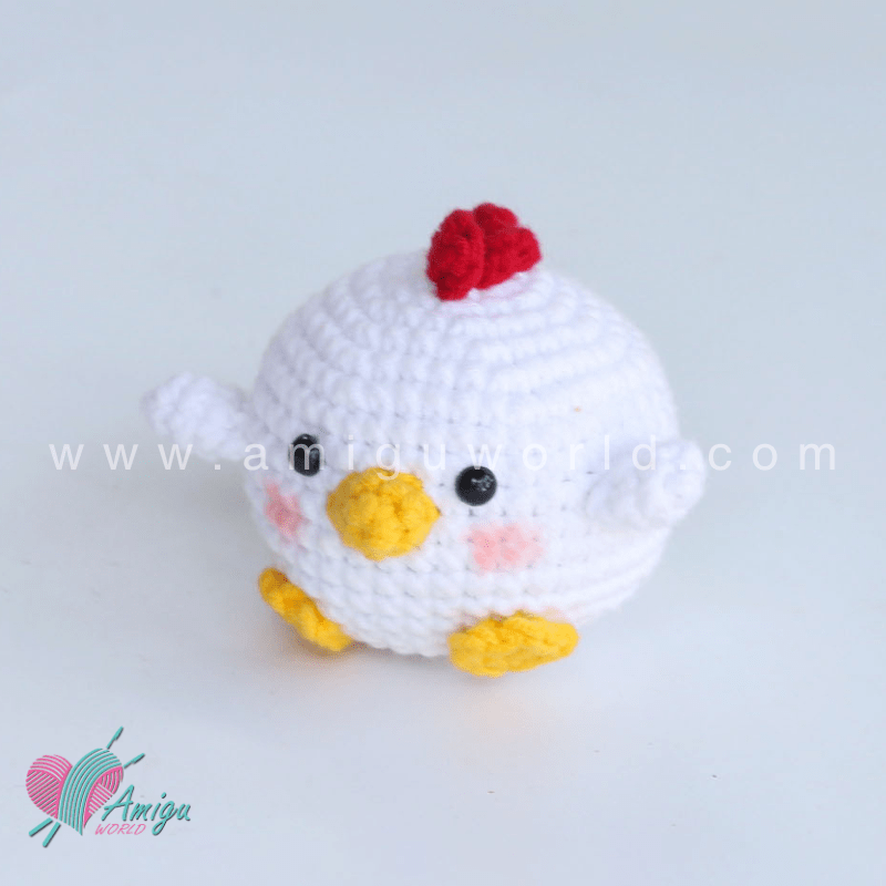 Amigurumi Rooster pattern by AmiguWorld