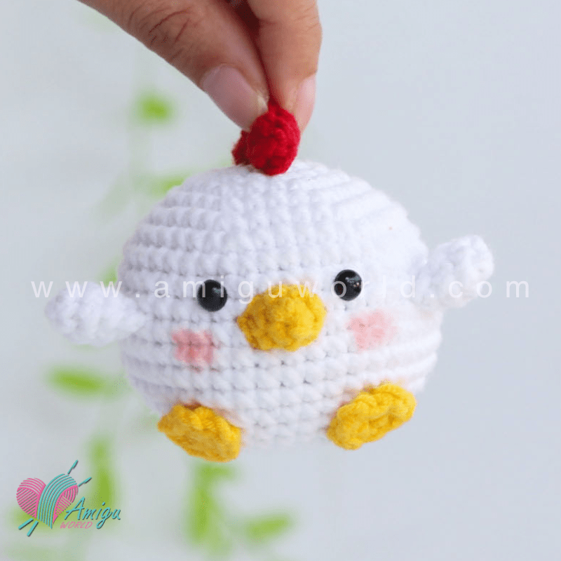 Amigurumi Rooster pattern by AmiguWorld